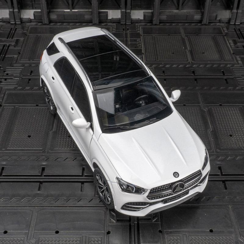 Jinlifang Модель автомобиля из сплава Mercedes-Benz GLE350 с рулевым управлением, подвеской, звуком и светом - Игрушка для мальчиков
Jinlifang Модель автомобиля из сплава Mercedes-Benz GLE350 с рулевым управлением, подвеской, звуком и светом - Игрушка для мальчиков