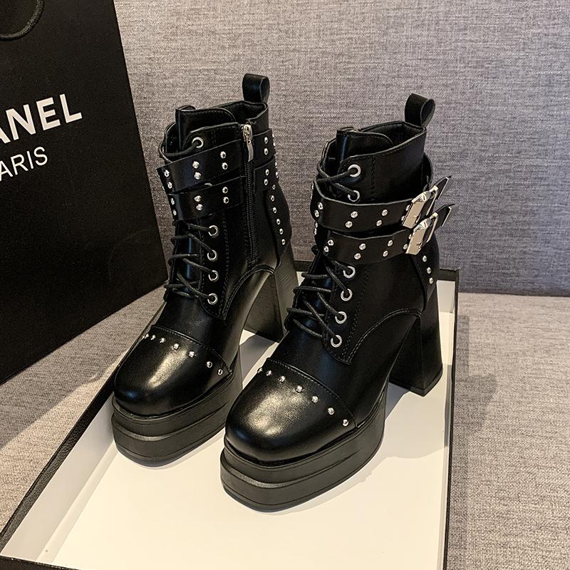 Женские панк ботильоны 10 см платформа дизайн с заклепками высокий каблук сексуальная мода ботильоны с пряжкой блочный каблук обувь обувь Spice Girls 35-42 42 чёрный
Женские панк ботильоны 10 см платформа дизайн с заклепками высокий каблук сексуальная мода ботильоны с пряжкой блочный каблук обувь обувь Spice Girls 35-42 42 чёрный