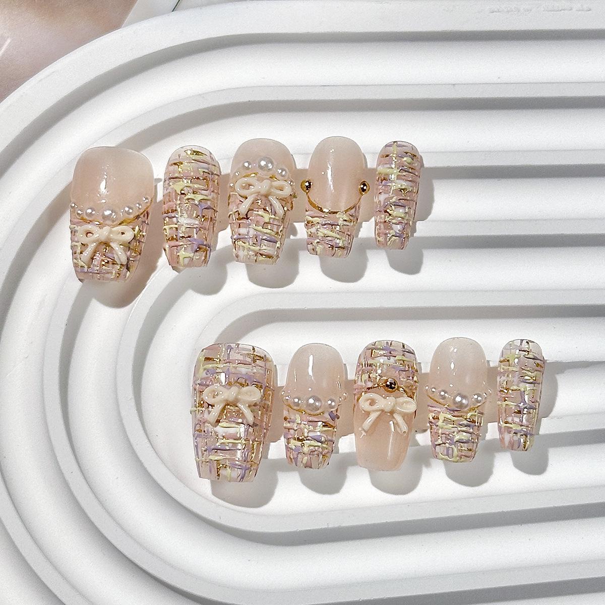 Handmade Nude Press-On Nails: Short Trapezoid Style, Elegant Scent, Gentle Complexion Enhancement.
Handmade Nude Press-On Nails: Short Trapezoid Style, Elegant Scent, Gentle Complexion Enhancement.