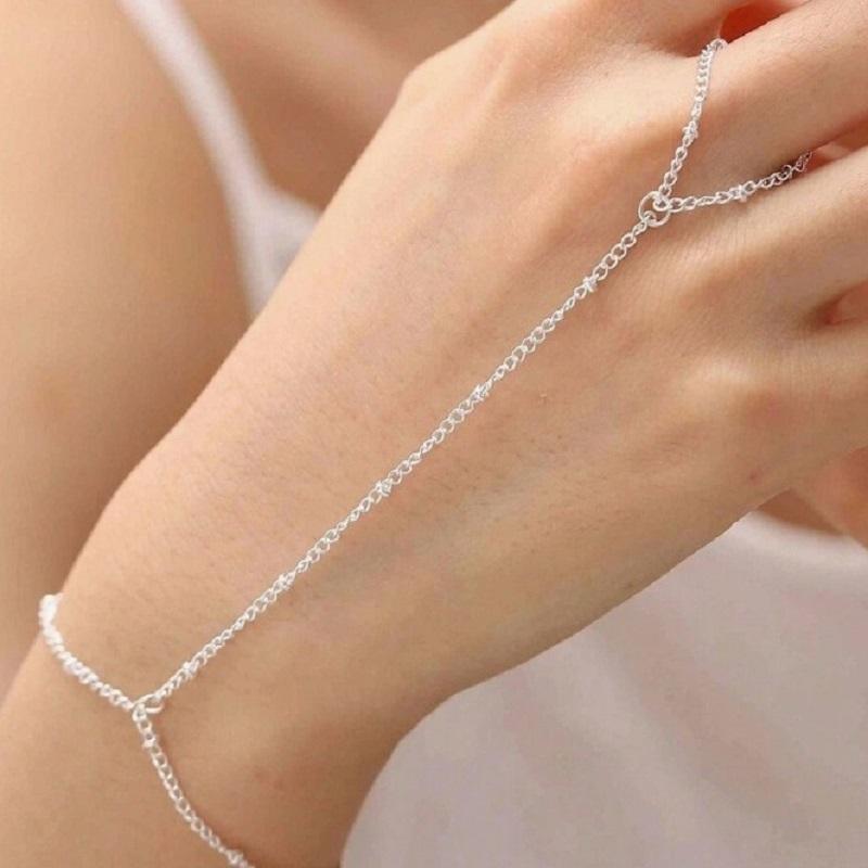 Fashion Metal Double Layer Cross Connected Finger Ring Bracelet for Women Simple Gold Color Bead Link Chain Hand Bangles Zircon
Fashion Metal Double Layer Cross Connected Finger Ring Bracelet for Women Simple Gold Color Bead Link Chain Hand Bangles Zircon