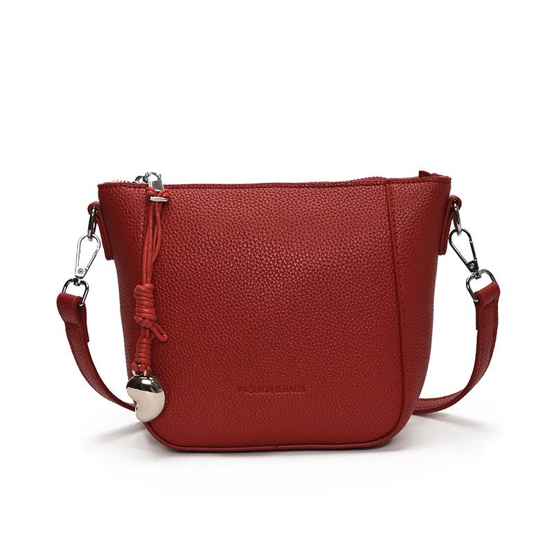 Новая Модная Сумка Мессенджер на Плечо Женская
Новая Модная Сумка Мессенджер на Плечо Женская