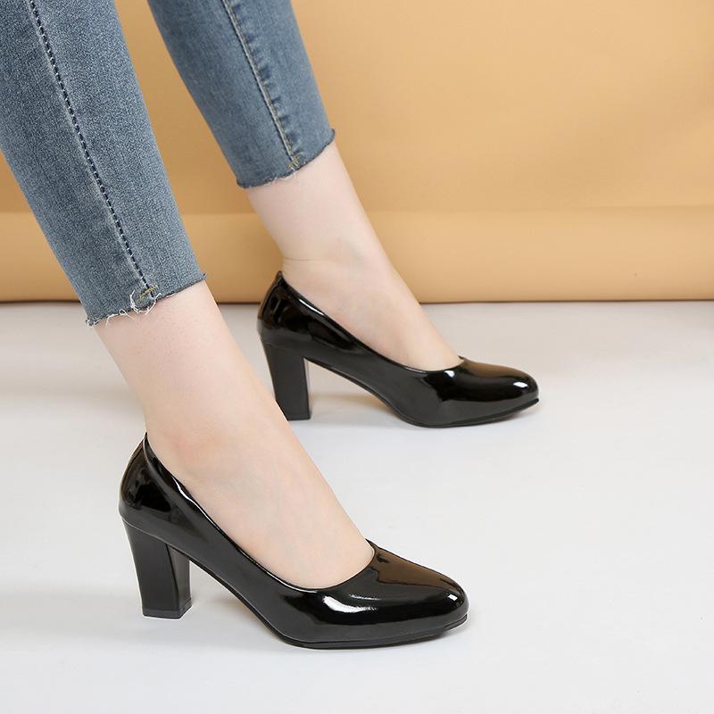High heels women s spring and autumn new simple pointed work single shoes fashionable light mouth patent leather not tired feet women s shoes 40
High heels women s spring and autumn new simple pointed work single shoes fashionable light mouth patent leather not tired feet women s shoes 40