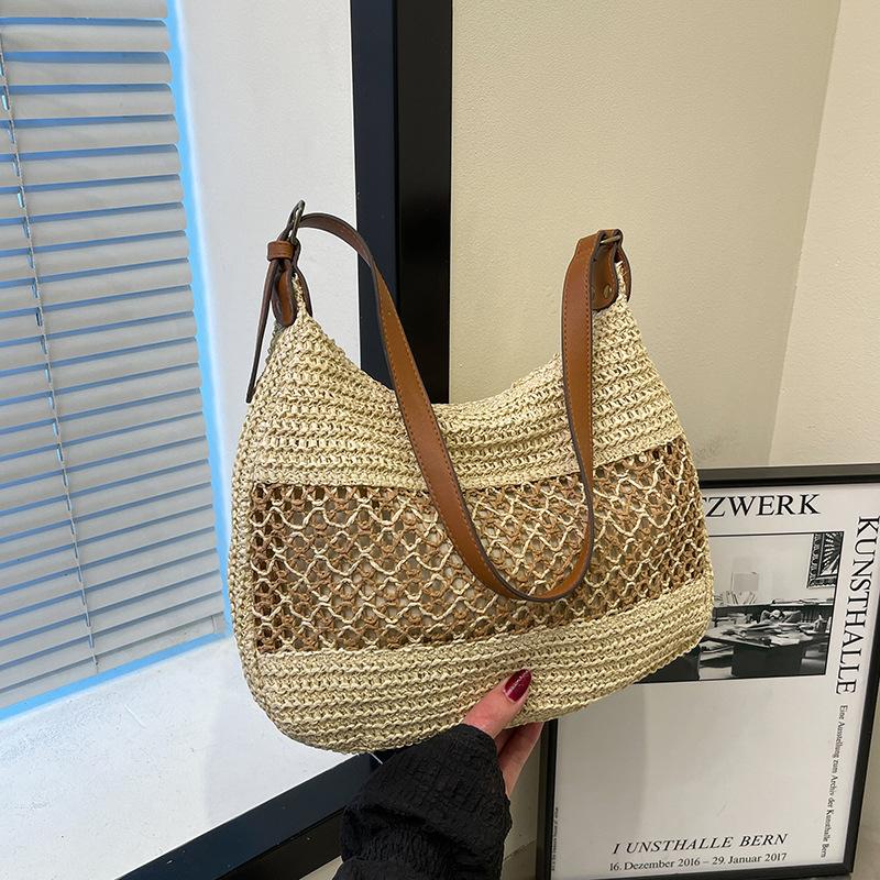Underarm woven bag women s summer trend versatile straw woven bag large capacity casual shoulder women s bag
Underarm woven bag women s summer trend versatile straw woven bag large capacity casual shoulder women s bag