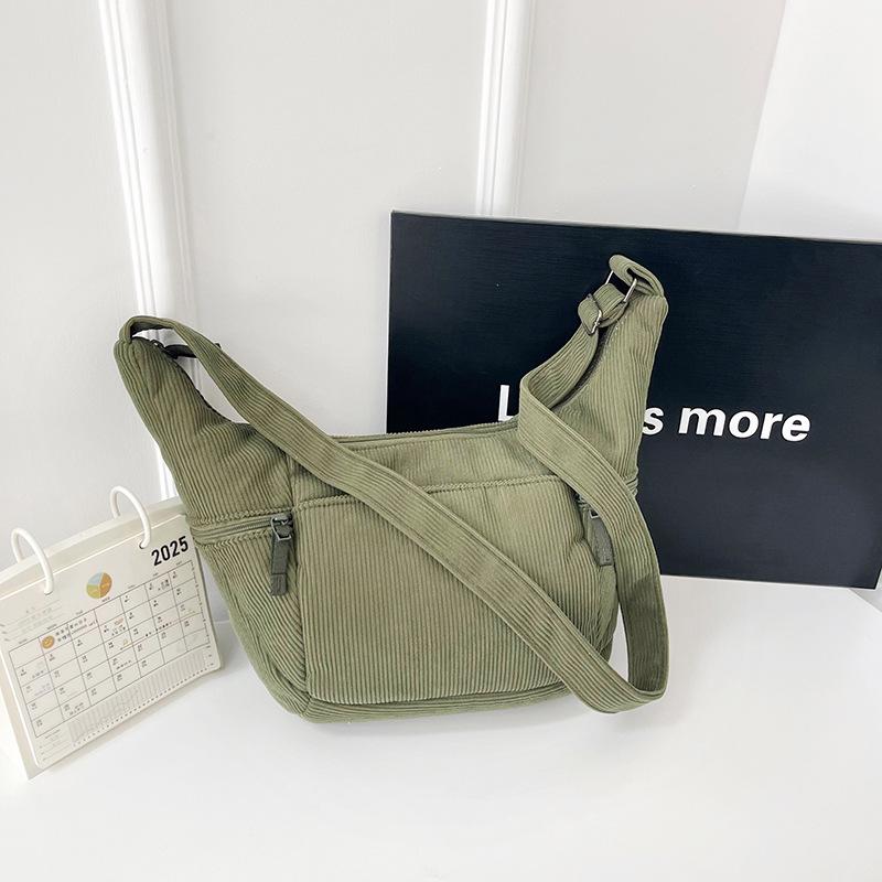 Shoulder bag Women s fashion messenger bag Large capacity cloth bag Simple commuting Daily going out Portable versatile lightweight bag рожевий
Shoulder bag Women s fashion messenger bag Large capacity cloth bag Simple commuting Daily going out Portable versatile lightweight bag рожевий