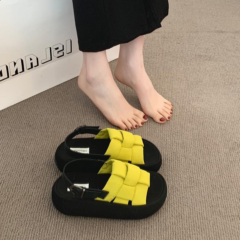 2025 summer new thick-soled Internet celebrities weave Korean version of women s sandals, foreign style fashion open-toed wearing beach cool slippers 40
2025 summer new thick-soled Internet celebrities weave Korean version of women s sandals, foreign style fashion open-toed wearing beach cool slippers 40