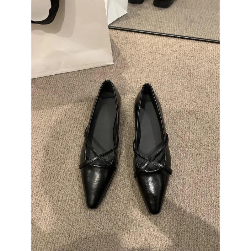 Модные женские туфли Мэри Джейн с перекрестными ремешками, новинка 2025 года, осенние туфли с острым носком на плоской подошве, женские красные балетки с мягкой подошвой Zapatos 39 чёрный
Модные женские туфли Мэри Джейн с перекрестными ремешками, новинка 2025 года, осенние туфли с острым носком на плоской подошве, женские красные балетки с мягкой подошвой Zapatos 39 чёрный