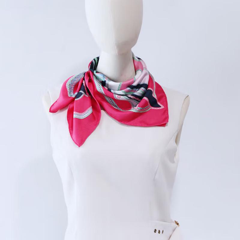 Aurora Bó Lè Floral Silk Small Square Scarf
Aurora Bó Lè Floral Silk Small Square Scarf