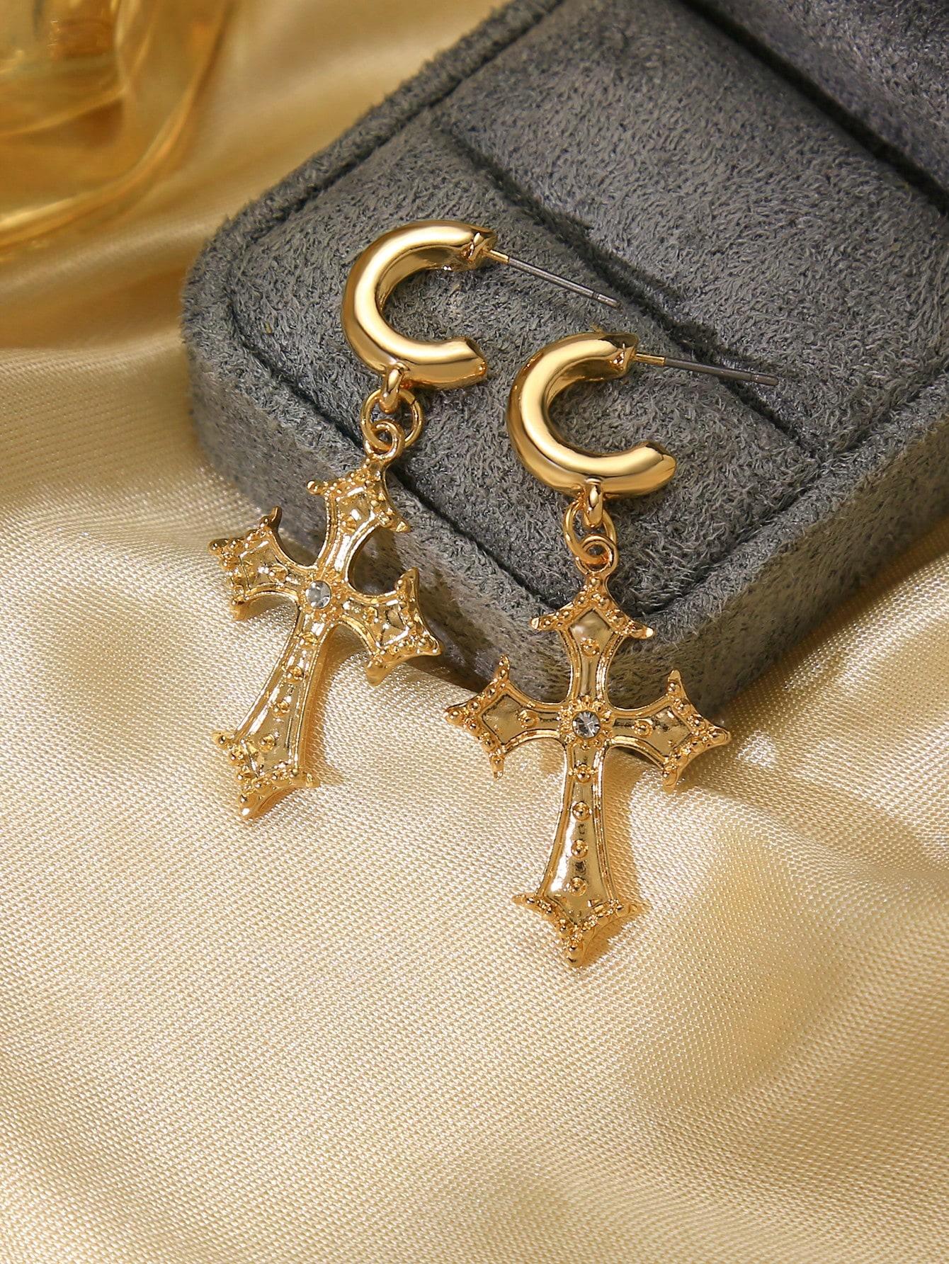 1 пара изысканных серег с подвеской в виде креста со стразами и металлической текстурой
1 пара изысканных серег с подвеской в виде креста со стразами и металлической текстурой