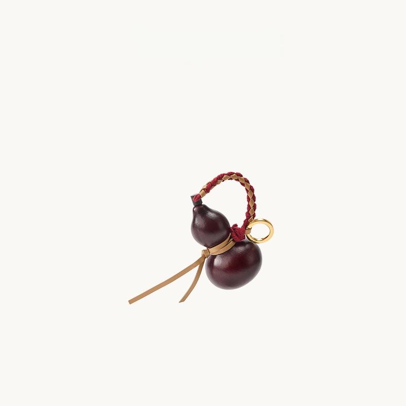 S0ngmont At Foot Of Hulan Mountain Has Same Bag Pendant Accessory Chinese Style Designer s New Natural Gourd Versatile
S0ngmont At Foot Of Hulan Mountain Has Same Bag Pendant Accessory Chinese Style Designer s New Natural Gourd Versatile