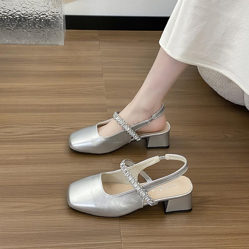 Comfortable and fashionable rhinestone bag head sandals women s 2025 new temperament thick heel sandals 35 бежевый
Comfortable and fashionable rhinestone bag head sandals women s 2025 new temperament thick heel sandals 35 бежевый