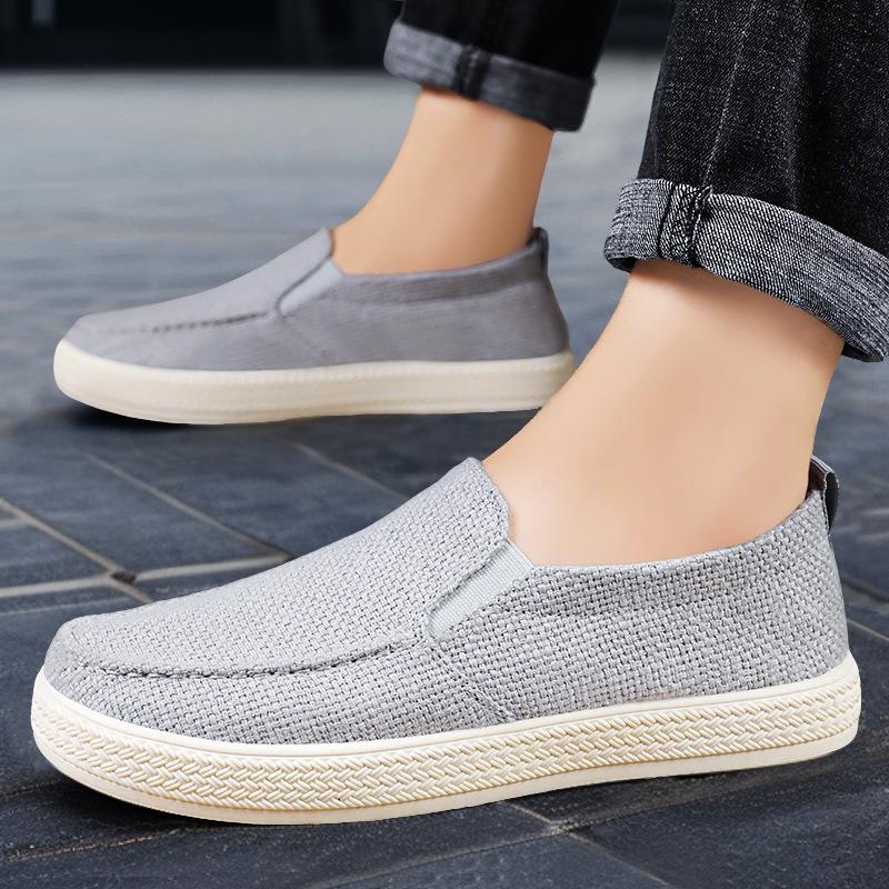Men s shoes new simple and versatile casual shoes comfortable and lightweight old Beijing cloth shoes shallow mouth breathable single shoes soft sole 44
Men s shoes new simple and versatile casual shoes comfortable and lightweight old Beijing cloth shoes shallow mouth breathable single shoes soft sole 44