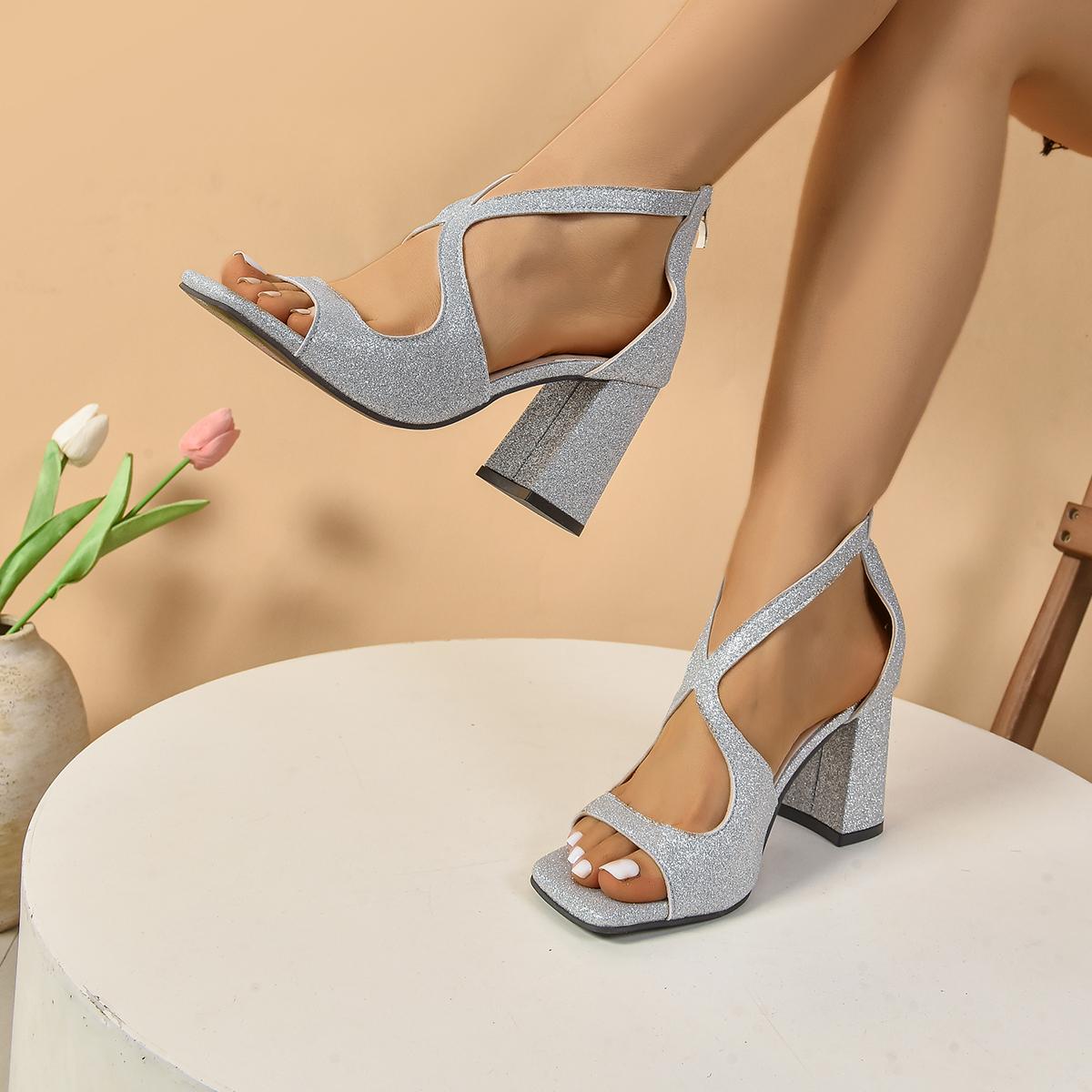 Fashion Sexy Square Toe Sequin Fabric Cross Strap Sandals Women 2025 Summer Square High Heels Sandals Fashion Party Nightclub Shoes 42 серебряный
Fashion Sexy Square Toe Sequin Fabric Cross Strap Sandals Women 2025 Summer Square High Heels Sandals Fashion Party Nightclub Shoes 42 серебряный