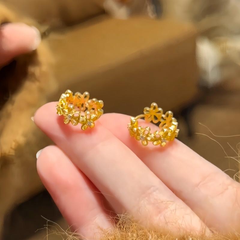 K real gold electroplated zircon hollow flower ear buckle women s exquisite high-end earrings light luxury retro temperament earrings
K real gold electroplated zircon hollow flower ear buckle women s exquisite high-end earrings light luxury retro temperament earrings
