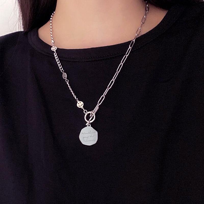 Smiley Face OT Pendant Necklace: Light Luxury Hip-Hop Titanium Steel Chain for Men & Women
Smiley Face OT Pendant Necklace: Light Luxury Hip-Hop Titanium Steel Chain for Men & Women