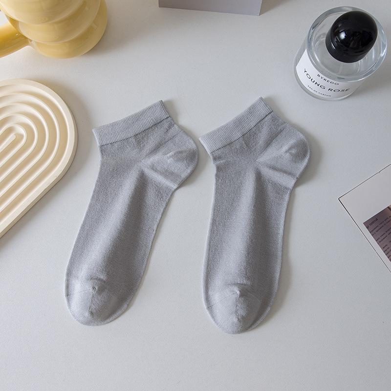 Sock Children s Summer Light-weight Short Socks in Solid Color, Made of Boneless Mulberry Silk, Breathable and Sweat-absorbent Cotton Socks 1 pair сірий колір
Sock Children s Summer Light-weight Short Socks in Solid Color, Made of Boneless Mulberry Silk, Breathable and Sweat-absorbent Cotton Socks 1 pair сірий колір