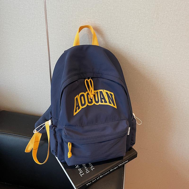 Новый рюкзак с алфавитом женский японский простой большой вместимости школьная сумка для старшеклассников дорожный рюкзак синий
Новый рюкзак с алфавитом женский японский простой большой вместимости школьная сумка для старшеклассников дорожный рюкзак синий