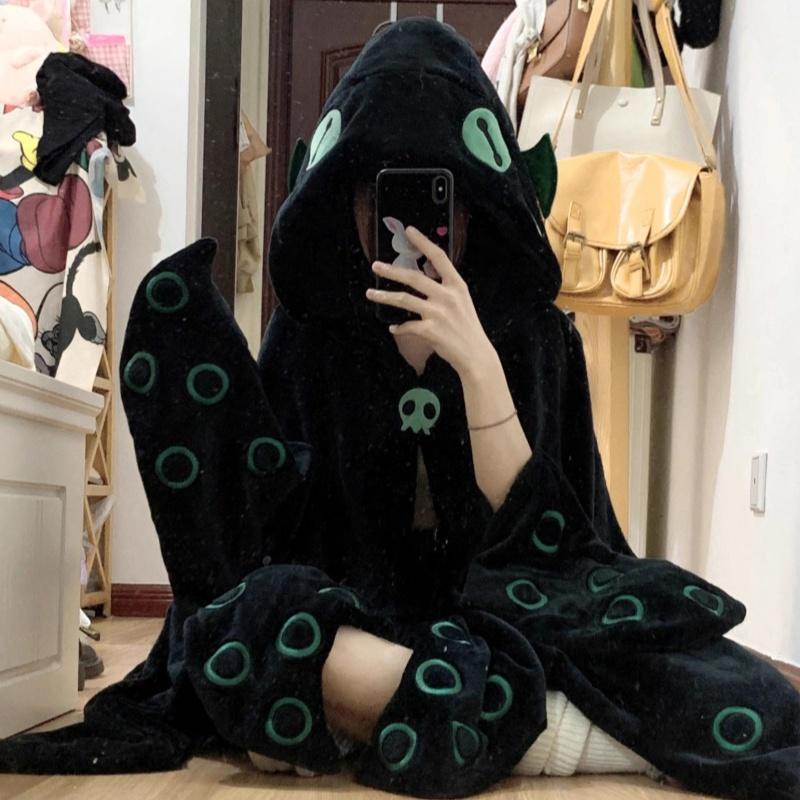 Cartoon Octopus Little Monster Hooded Blanket Coral Velvet Pajamas Winter Poncho Cloak Plush Shawl Blanket Girl S Birthday Gifts one size
Cartoon Octopus Little Monster Hooded Blanket Coral Velvet Pajamas Winter Poncho Cloak Plush Shawl Blanket Girl S Birthday Gifts one size