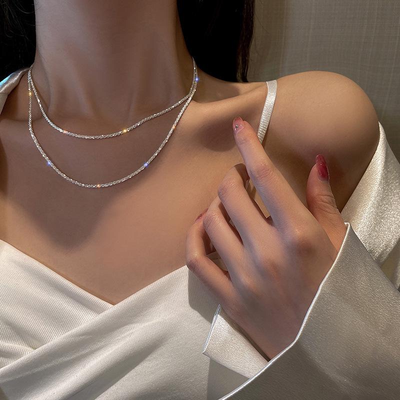 Sparkling Gypsophila Clavicle Necklace - Italian Design, Simple Chain, Stackable for Women
Sparkling Gypsophila Clavicle Necklace - Italian Design, Simple Chain, Stackable for Women