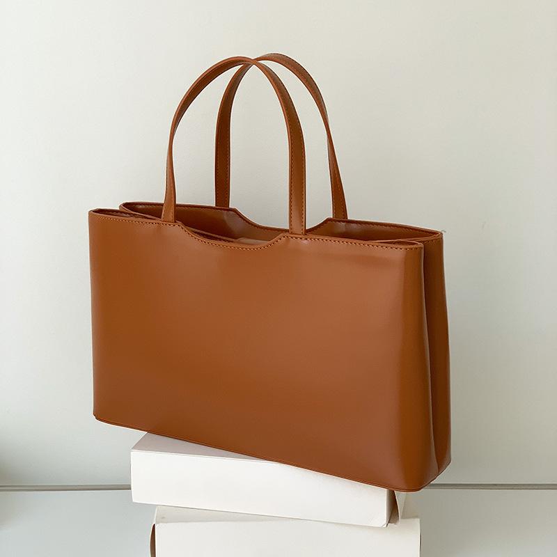 Korean Minimalist Style Solid Color Women s Hand-held Tote Bag with High-end Feel, Daily Commuting PU Leather Large Capacity Handbag коричневий
Korean Minimalist Style Solid Color Women s Hand-held Tote Bag with High-end Feel, Daily Commuting PU Leather Large Capacity Handbag коричневий