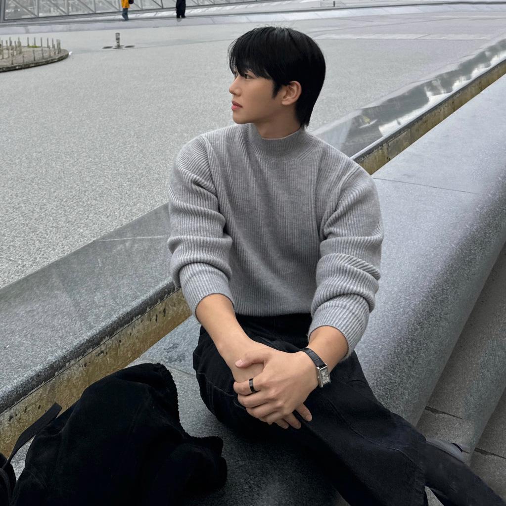Men’s Korean Style Slim Fit Solid Color Half-High Neck Pullover Sweater L світло-сірий колір
Men’s Korean Style Slim Fit Solid Color Half-High Neck Pullover Sweater L світло-сірий колір