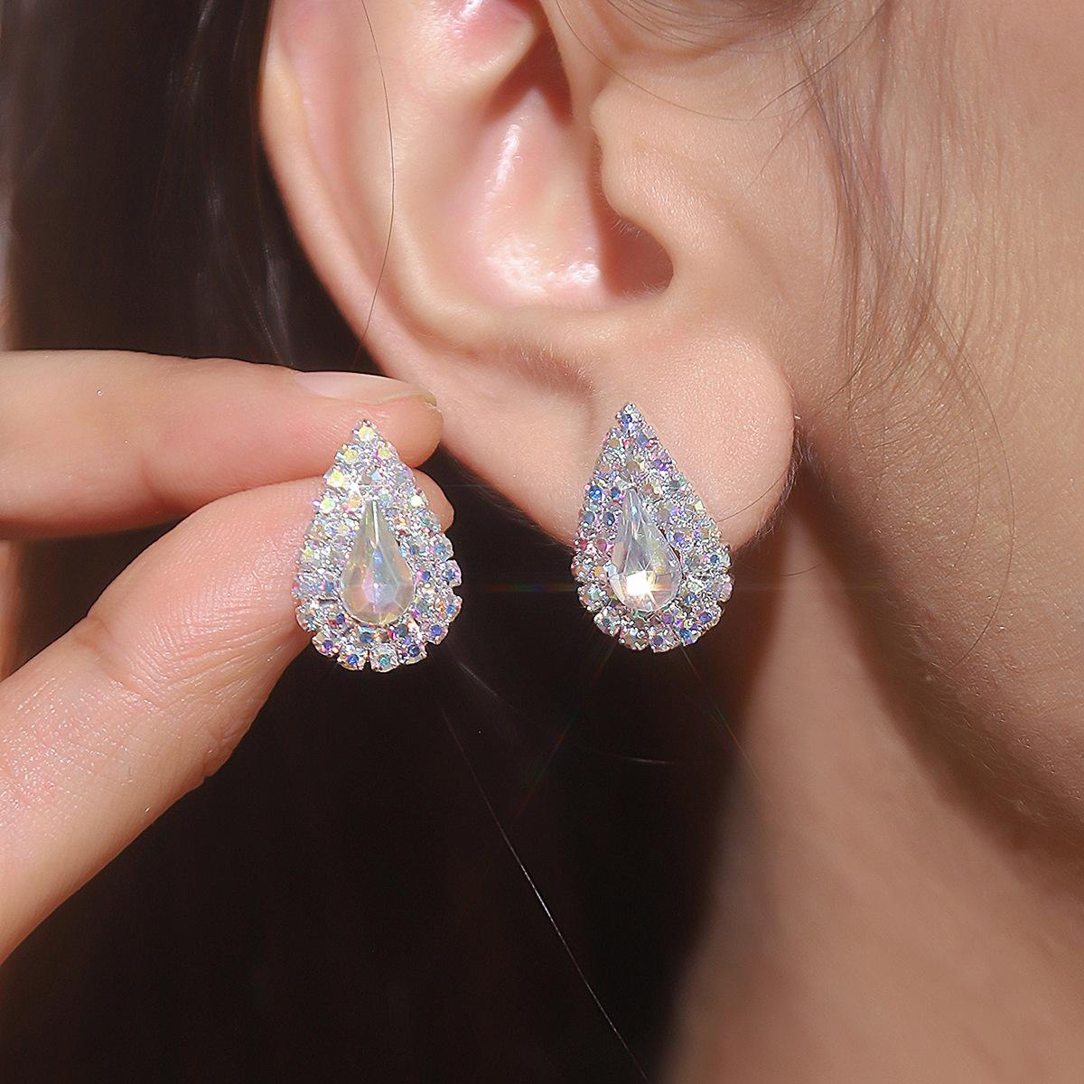 Простые и универсальные серьги-подвески со стразами Ab Premium Sense Of Niche Design Temperament Earrings Women s Earrings
Простые и универсальные серьги-подвески со стразами Ab Premium Sense Of Niche Design Temperament Earrings Women s Earrings