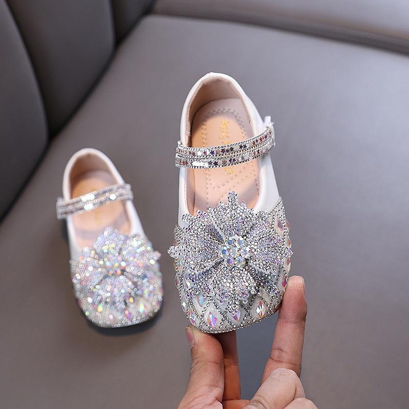 Autumn new style ladylike baby girl girls princess rhinestone flat shoes, leather shoes, dance performance shoes 36 білий
Autumn new style ladylike baby girl girls princess rhinestone flat shoes, leather shoes, dance performance shoes 36 білий
