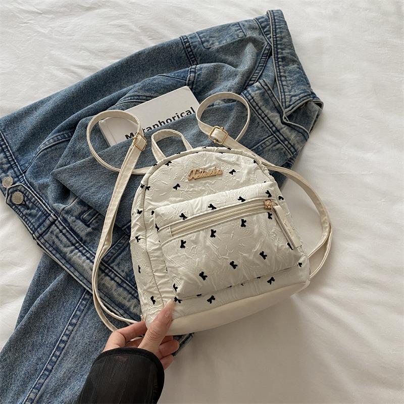 Премиальный рюкзак с бантом женский новая мода дорожная сумка маленький рюкзак студенческий повседневный школьный рюкзак
Премиальный рюкзак с бантом женский новая мода дорожная сумка маленький рюкзак студенческий повседневный школьный рюкзак