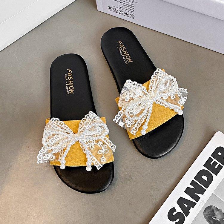 Foreign trade bow lady cool slippers summer 2025 new pearl sandals French lace fashion slippers women 43 абрикосовий
Foreign trade bow lady cool slippers summer 2025 new pearl sandals French lace fashion slippers women 43 абрикосовий