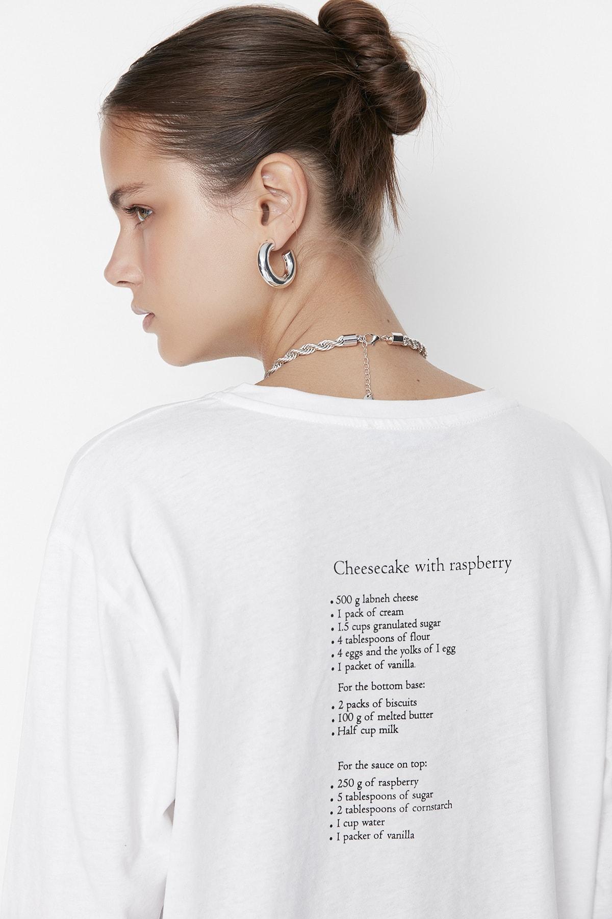 Белая трикотажная футболка премиум-класса Oversize/широкого кроя из 100 % хлопка с длинными рукавами и принтом на спине TWOAW23TS00037..
Белая трикотажная футболка премиум-класса Oversize/широкого кроя из 100 % хлопка с длинными рукавами и принтом на спине TWOAW23TS00037..