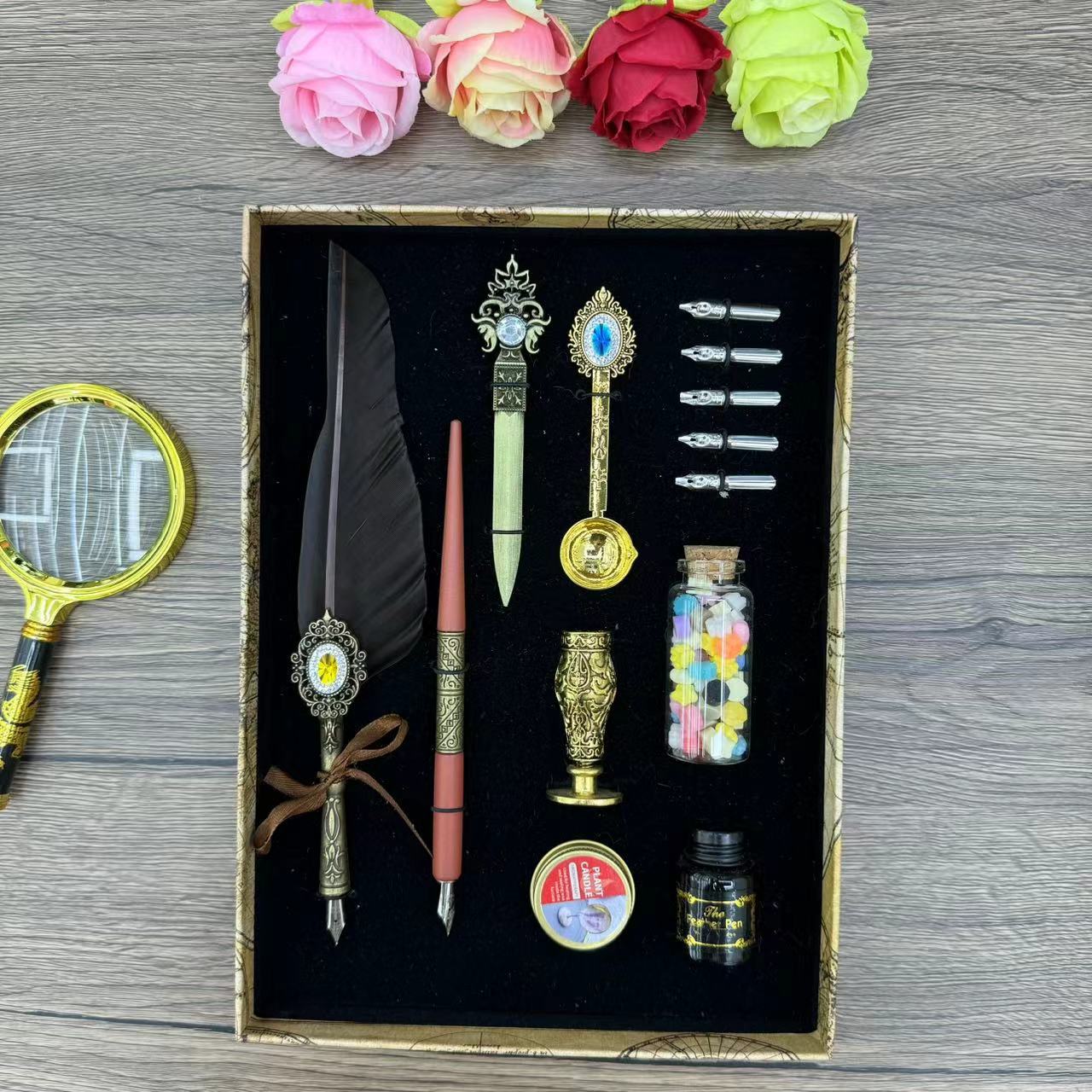 Перьевая ручка Сургучная печать Одинаковая ручка Ретро набор Высокая ценность Подарок на выпускной День рождения 0.5mm темно-коричневого
Перьевая ручка Сургучная печать Одинаковая ручка Ретро набор Высокая ценность Подарок на выпускной День рождения 0.5mm темно-коричневого