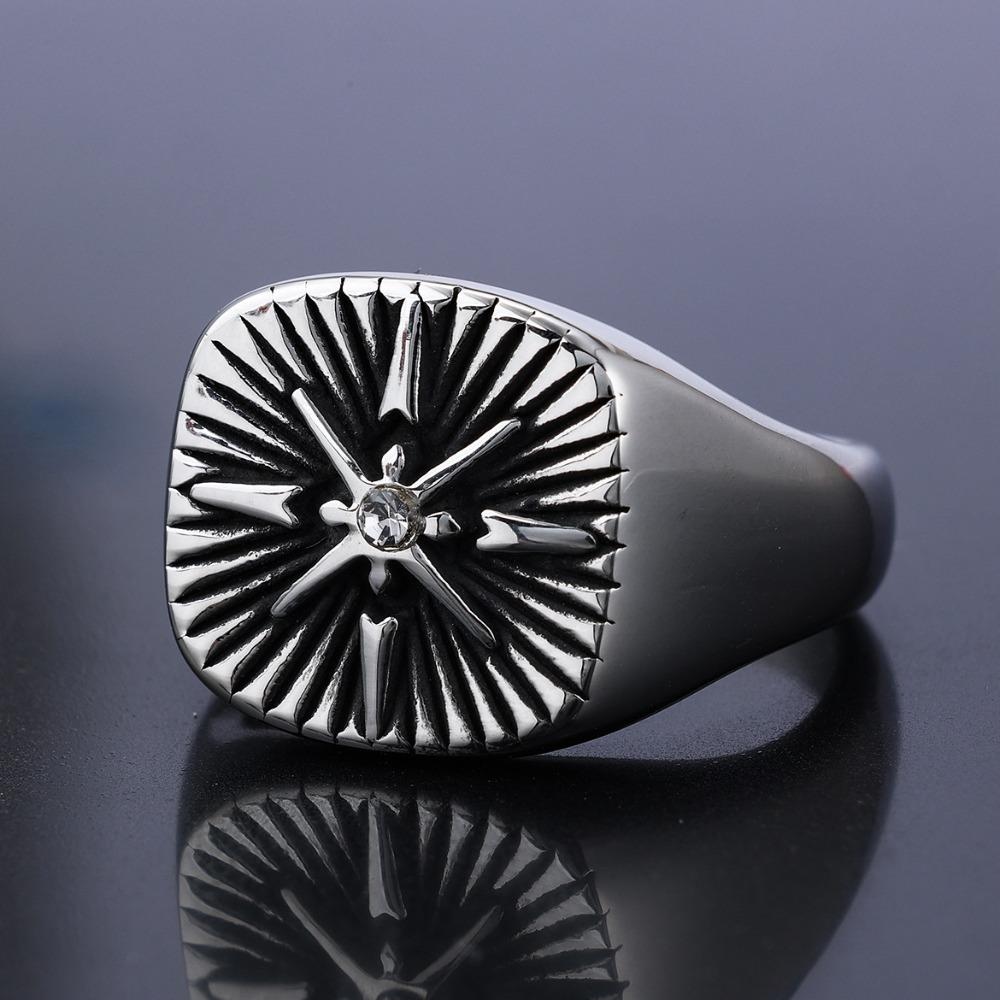 Стильное мужское кольцо из титановой стали с дизайном креста-компаса. Идеальный подарок для любителей скандинавской навигации. No. 13
Стильное мужское кольцо из титановой стали с дизайном креста-компаса. Идеальный подарок для любителей скандинавской навигации. No. 13