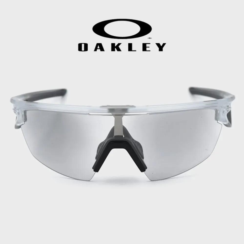 Oakley Sunglasses Spira OO9403-0736 Photochromic Lenses
Oakley Sunglasses Spira OO9403-0736 Photochromic Lenses