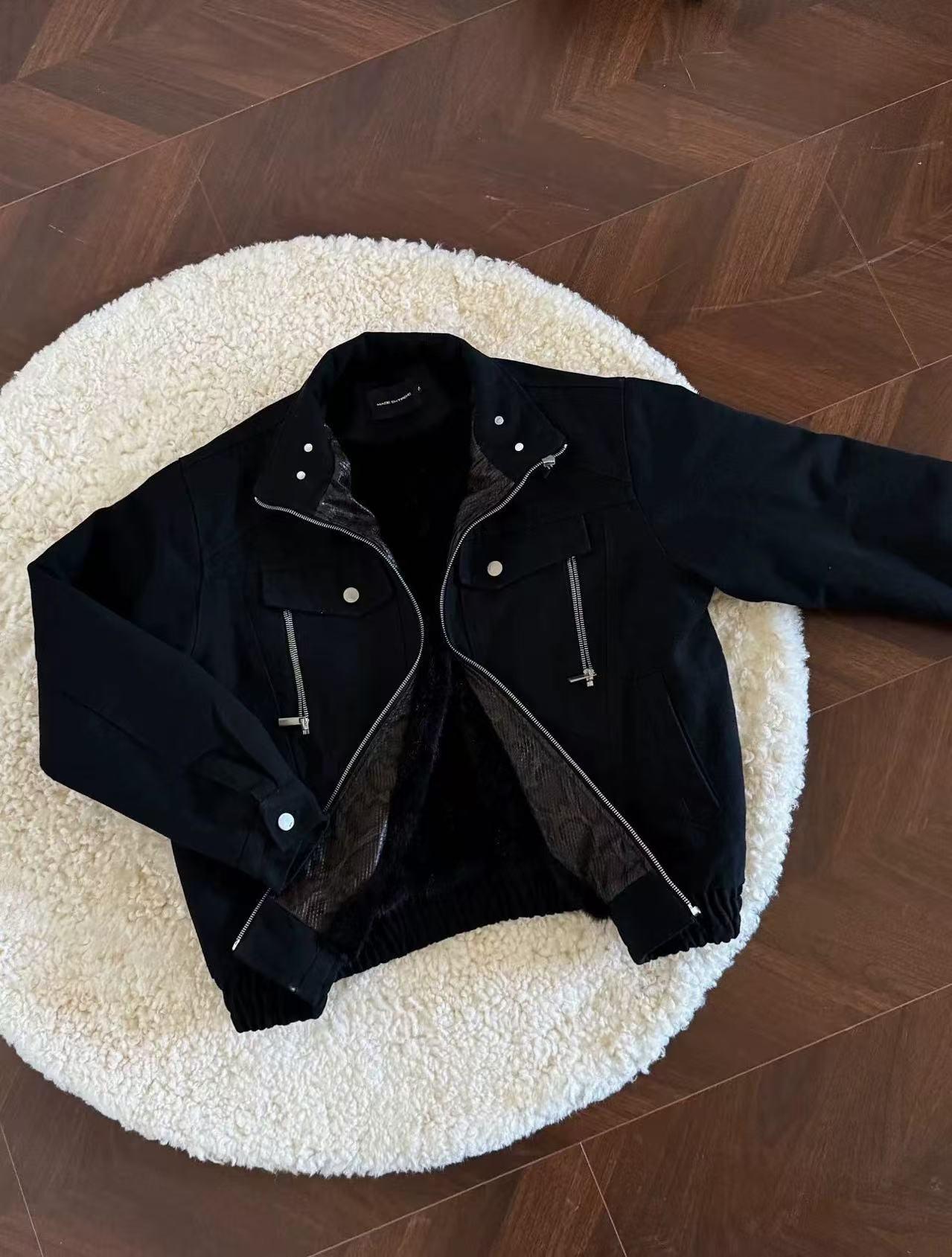 KZD Menswear | Men s Winter American Style Mountain Python Short Cotton Jacket with Velvet Lining Extra Large чорний
KZD Menswear | Men s Winter American Style Mountain Python Short Cotton Jacket with Velvet Lining Extra Large чорний