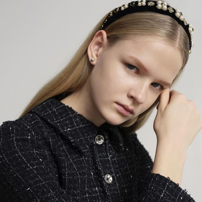 LUDE Принцесса Бархатная Жемчужная Повязка для Волос _ 3 цвета Jet Black
LUDE Принцесса Бархатная Жемчужная Повязка для Волос _ 3 цвета Jet Black