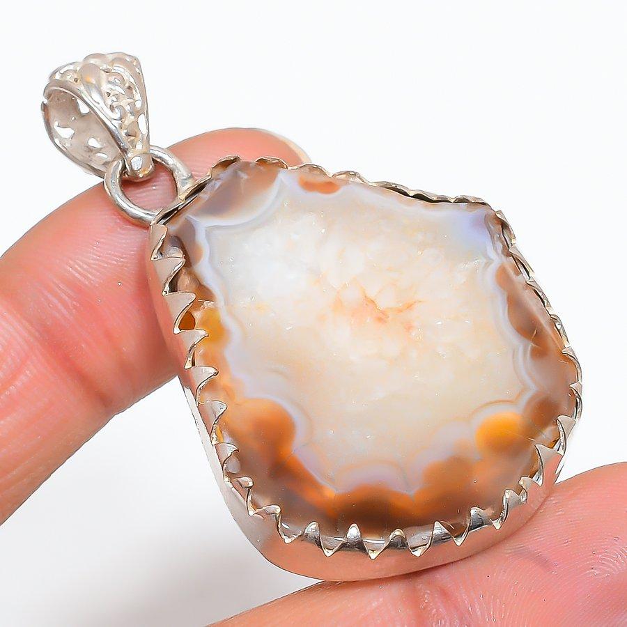 Подвеска из стерлингового серебра 925 пробы с натуральным оранжевым камнем Друзы ручной работы 1,97 дюйма L3Z56
Подвеска из стерлингового серебра 925 пробы с натуральным оранжевым камнем Друзы ручной работы 1,97 дюйма L3Z56