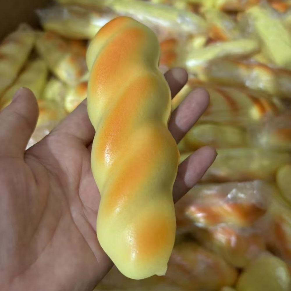 1pc Slow Rebound Squeeze Toy Soft Sticky Pinch Toy Cute Stress Ball Funny Gift Bread
1pc Slow Rebound Squeeze Toy Soft Sticky Pinch Toy Cute Stress Ball Funny Gift Bread