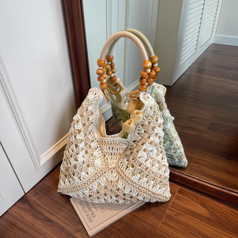 Hollow straw woven bag women s new summer shoulder tote bag seaside vacation beach woven bag
Hollow straw woven bag women s new summer shoulder tote bag seaside vacation beach woven bag