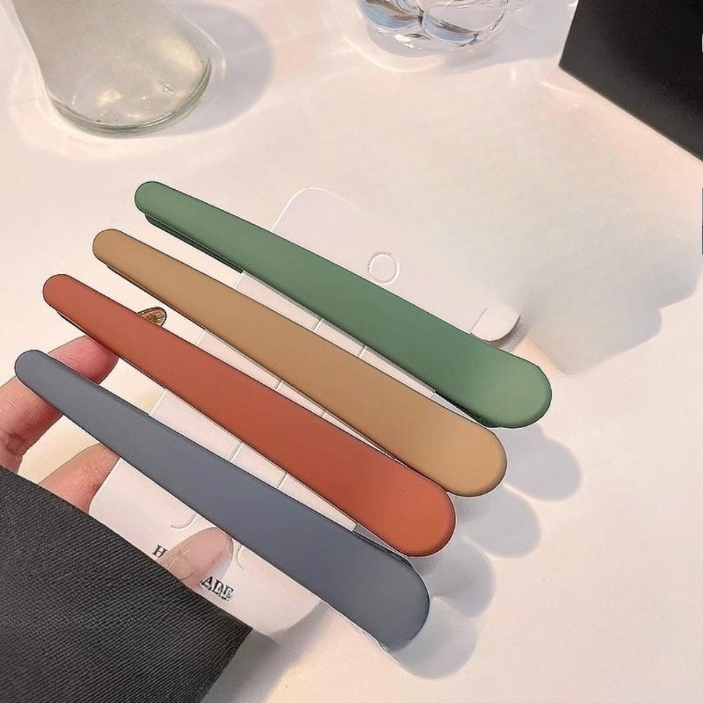 Female Fringe Fix Hair Barrettes, Side Bangs Hairpins for Girls
Female Fringe Fix Hair Barrettes, Side Bangs Hairpins for Girls