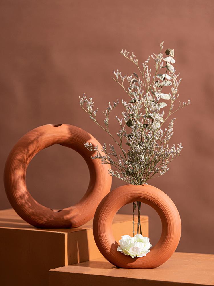 Ceramic Vase Round Hollow Flower Arrangement Laterite Brushed Stripes Flower Vase Home Decor Accessories Ceramic Crafts
Ceramic Vase Round Hollow Flower Arrangement Laterite Brushed Stripes Flower Vase Home Decor Accessories Ceramic Crafts