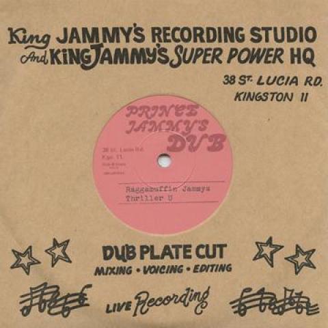 7inch Record THRILLER U / EARL SIXTEEN - Raggamuffin Jammys / A One Sound DSRLJS7010 Prince Jammys D 1985 Japan Reggae, Ska & Dub
7inch Record THRILLER U / EARL SIXTEEN - Raggamuffin Jammys / A One Sound DSRLJS7010 Prince Jammys D 1985 Japan Reggae, Ska & Dub