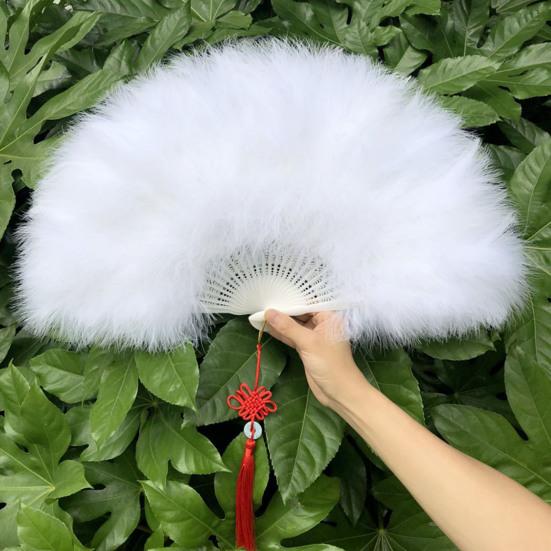 Vintage Feather Folding Fan Wedding Party Bride Hand Held Fan Portable Summer Fan Decoration Dance Performance Props Party Accessories озеро синього кольору
Vintage Feather Folding Fan Wedding Party Bride Hand Held Fan Portable Summer Fan Decoration Dance Performance Props Party Accessories озеро синього кольору
