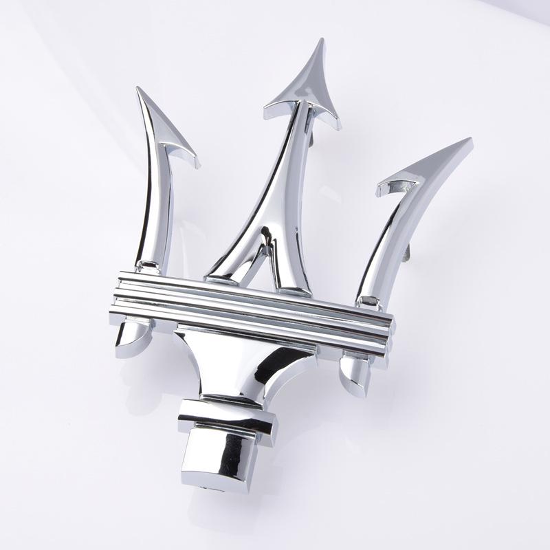 Эмблема трезубца Maserati Ghibli V6 Логотип спереди
Эмблема трезубца Maserati Ghibli V6 Логотип спереди