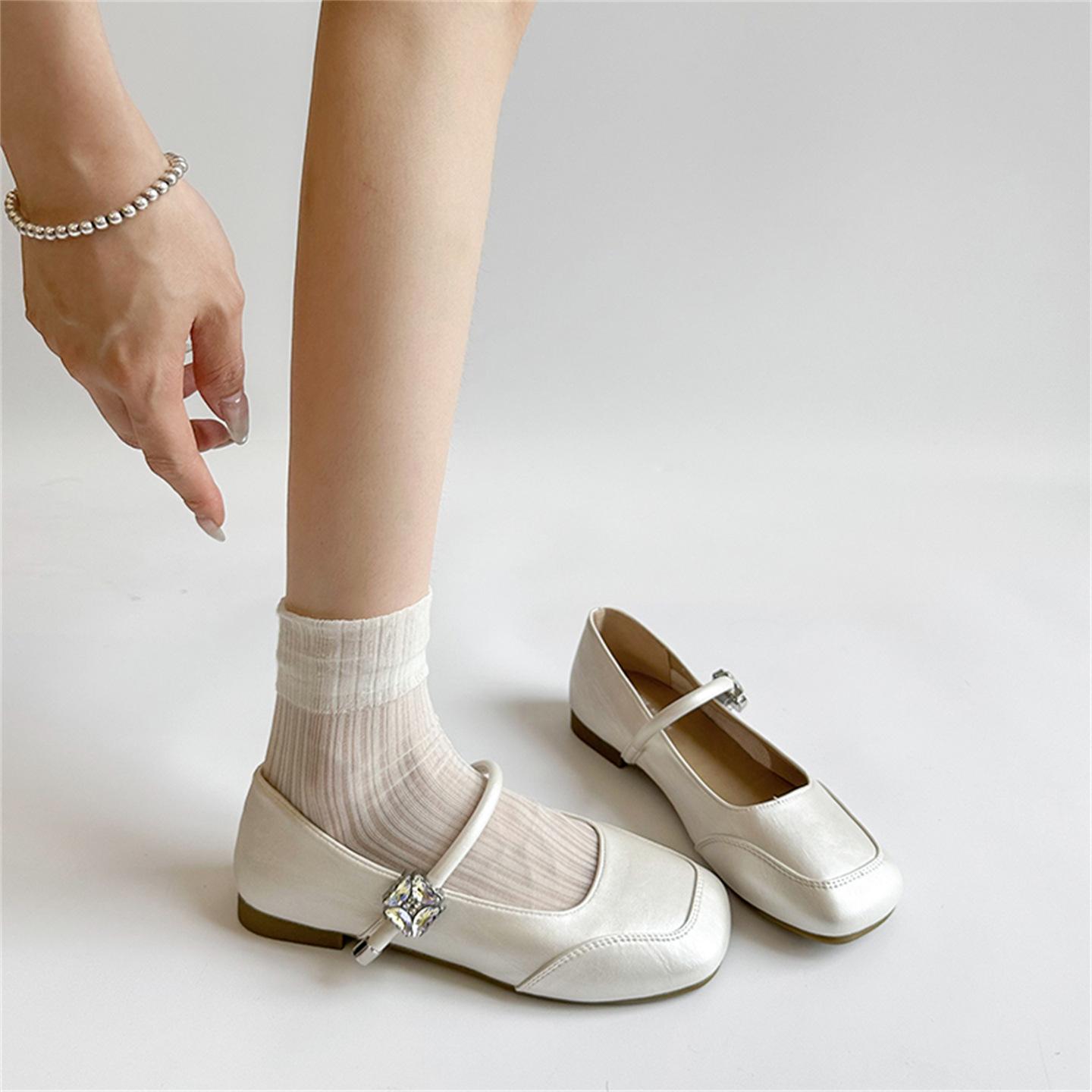 Французские туфли-лодочки с плоской подошвой и неглубоким вырезом для женщин, летние новые модели 2025 года, для ношения с юбками, универсальные балетки, вечерний бриз, маленькие туфли Мэри Джейн 40 бежевый
Французские туфли-лодочки с плоской подошвой и неглубоким вырезом для женщин, летние новые модели 2025 года, для ношения с юбками, универсальные балетки, вечерний бриз, маленькие туфли Мэри Джейн 40 бежевый