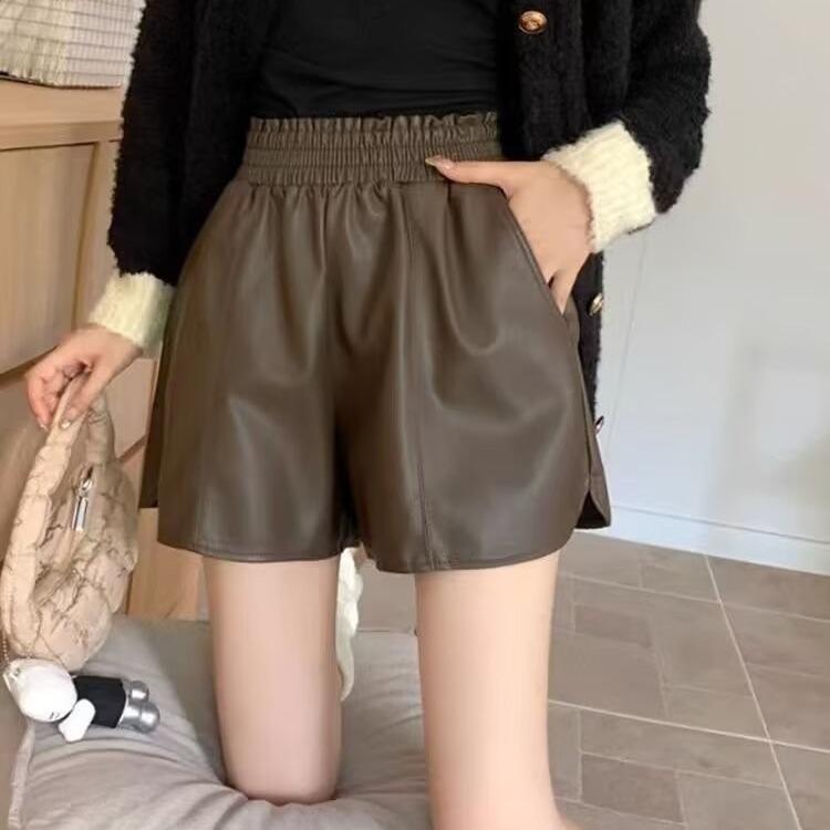 Women s High-Waist Leather Bootcut Shorts, A-Line Wide-Leg, Loose Fit for Autumn/Winter 2025. Medium
Women s High-Waist Leather Bootcut Shorts, A-Line Wide-Leg, Loose Fit for Autumn/Winter 2025. Medium