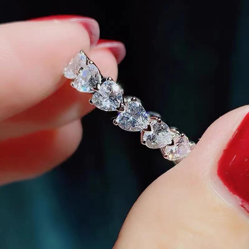 Lulu Tong S925 Sterling Silver Heart Diamond Stackable Ring, Women s Ins Style Sweet Heart Shape Size 5
Lulu Tong S925 Sterling Silver Heart Diamond Stackable Ring, Women s Ins Style Sweet Heart Shape Size 5