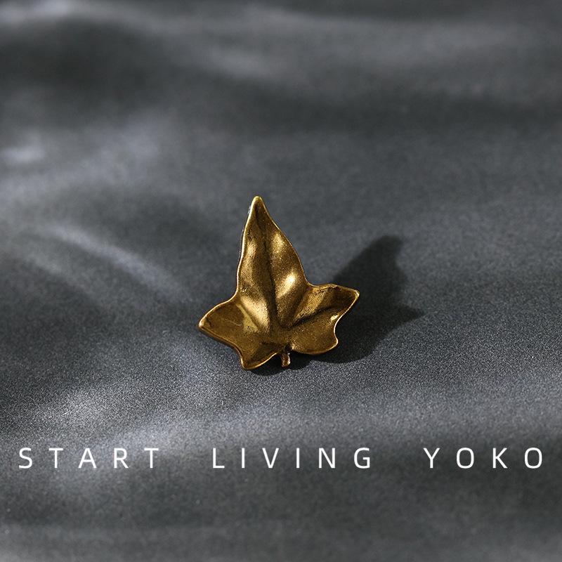 Декоративные пуговицы для свитера или рубашки из металла и бронзы в виде листочков сердца
Декоративные пуговицы для свитера или рубашки из металла и бронзы в виде листочков сердца