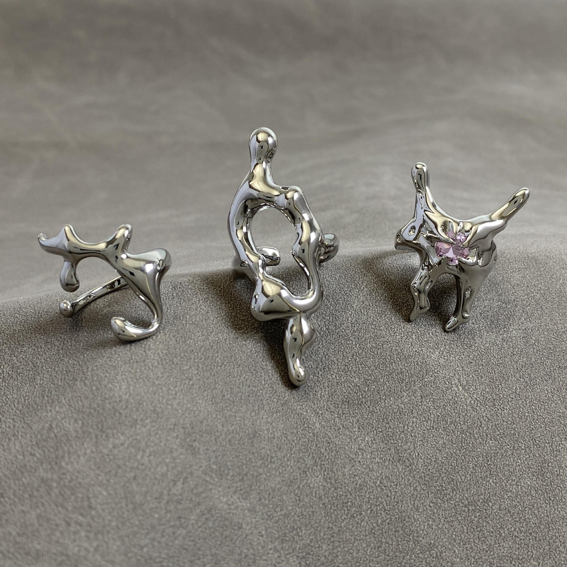 Exaggerated Geometric Ring: European & American Fashion, High-Design Open Ring One Size
Exaggerated Geometric Ring: European & American Fashion, High-Design Open Ring One Size