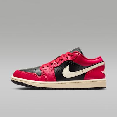 Jordan 1 Low Mystic Hibiscus Black (Women s) 35.5
Jordan 1 Low Mystic Hibiscus Black (Women s) 35.5