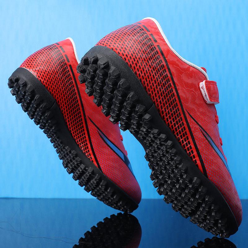 Youth football shoes new low-top children s football shoes broken nails foreign trade Velcro football shoes, the price is excellent 39
Youth football shoes new low-top children s football shoes broken nails foreign trade Velcro football shoes, the price is excellent 39