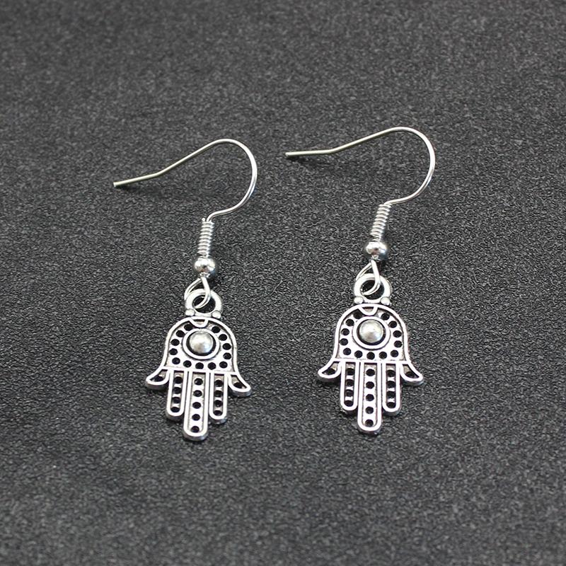 Retro Copper Color Hollow Fatima Palm Drop Earrings for Women Sweet Brincos Zircon Simple Accessories Birthday Gift
Retro Copper Color Hollow Fatima Palm Drop Earrings for Women Sweet Brincos Zircon Simple Accessories Birthday Gift